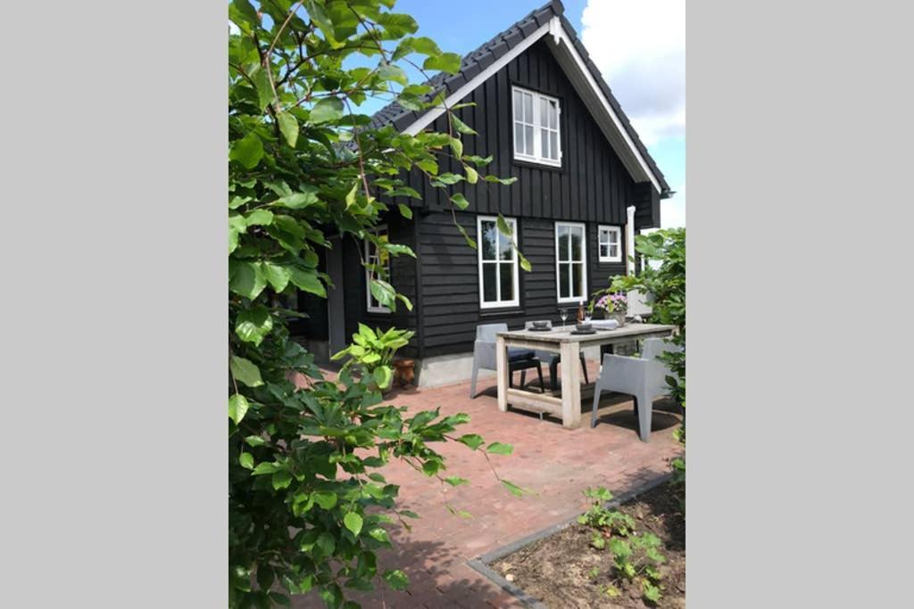 Uniek Houten Huis Nabij Bos En Plassen Hollandsche Rading Exteriör bild