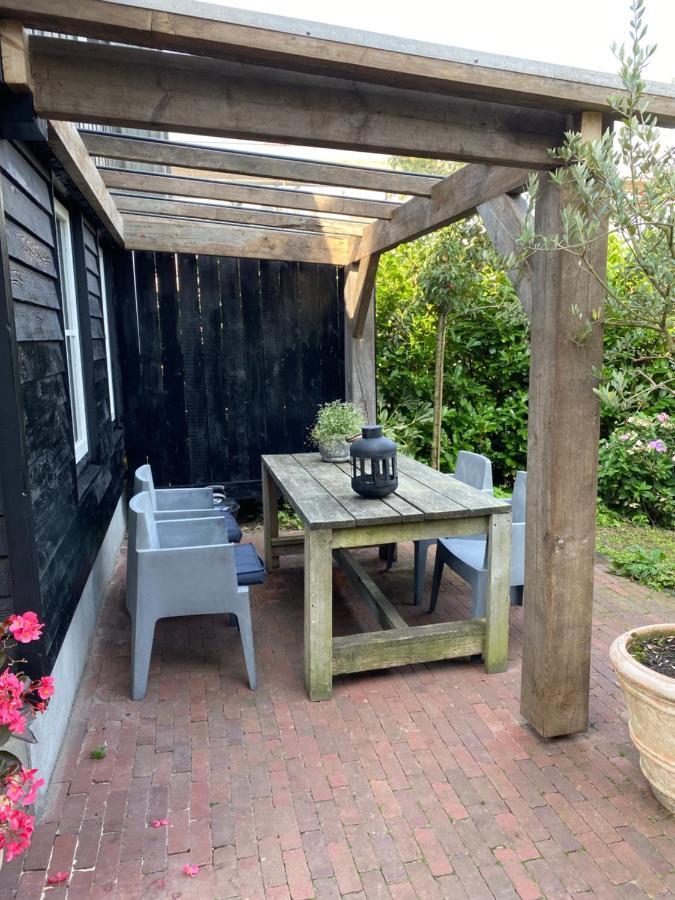 Uniek Houten Huis Nabij Bos En Plassen Hollandsche Rading Exteriör bild